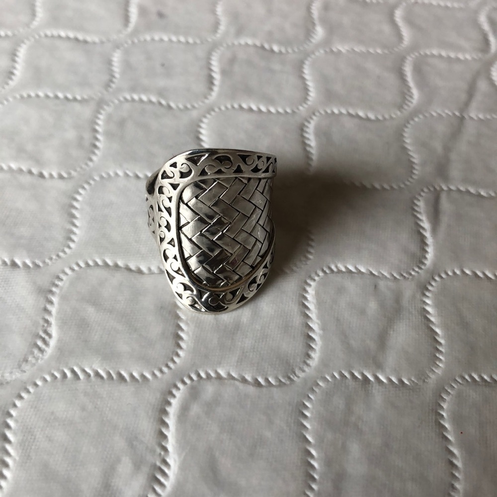 Lois hill ring